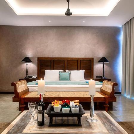 Villa Reef ตัลป์ ภายนอก รูปภาพ